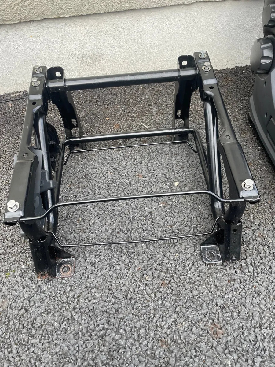 Peugeot Boxer seat and base - Image 2