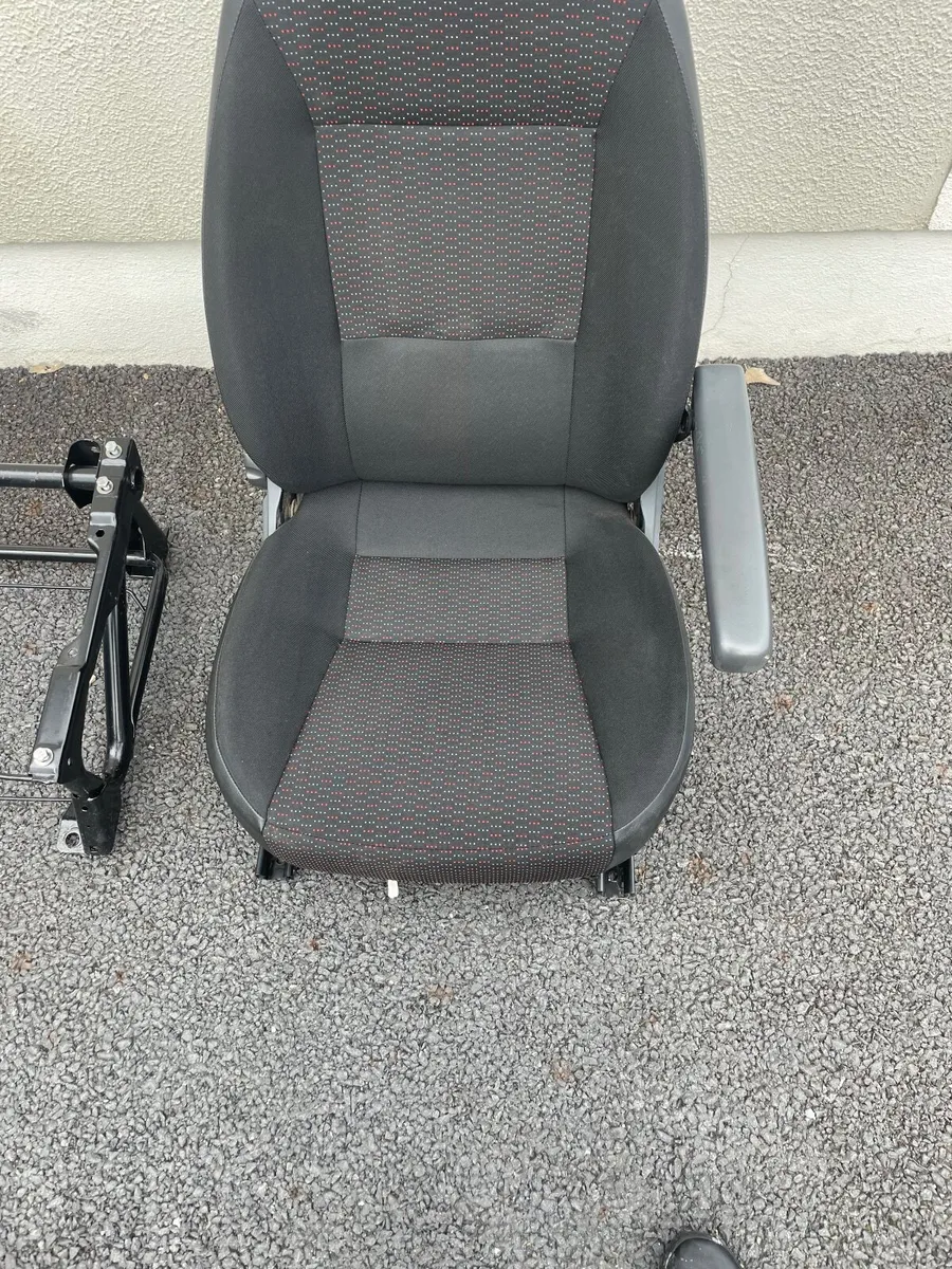 Peugeot Boxer seat and base - Image 3