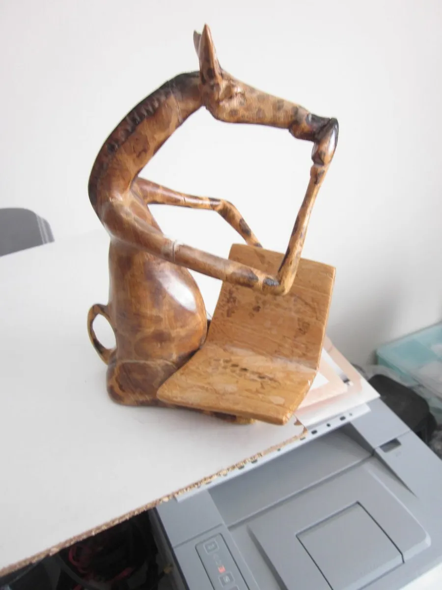 Thinking Giraffe Wooden Shelf Sitter - Image 3