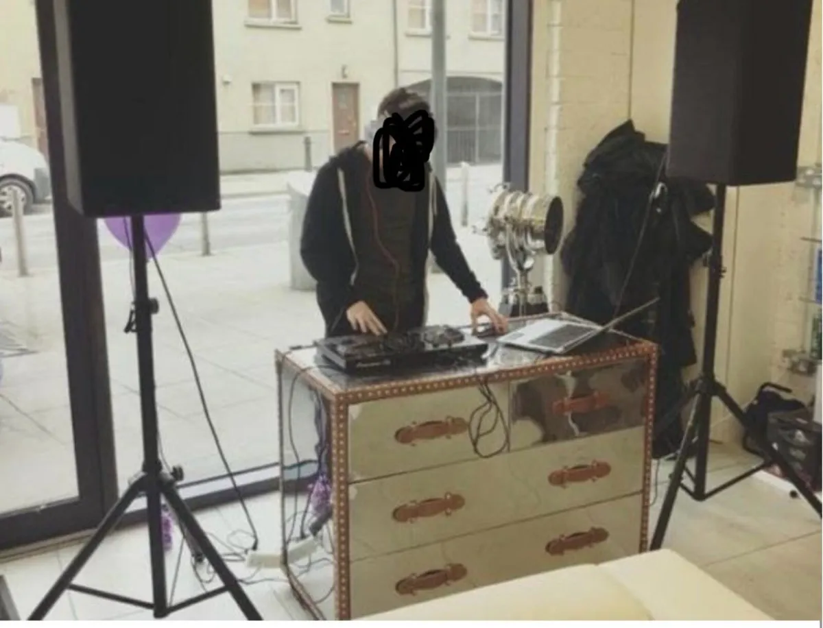 DJ Equipment - Image 1