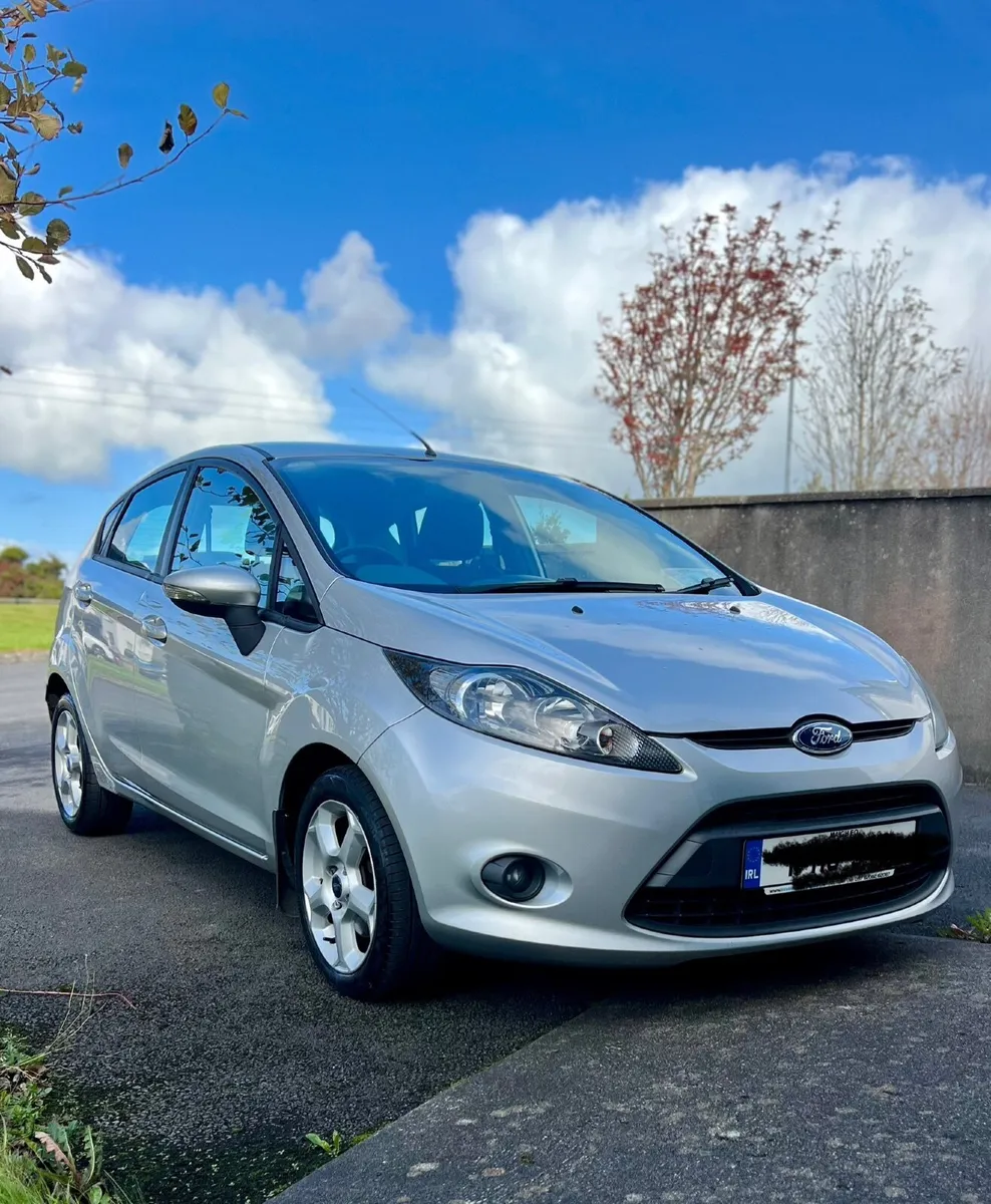 Ford Fiesta 2011 - Image 1