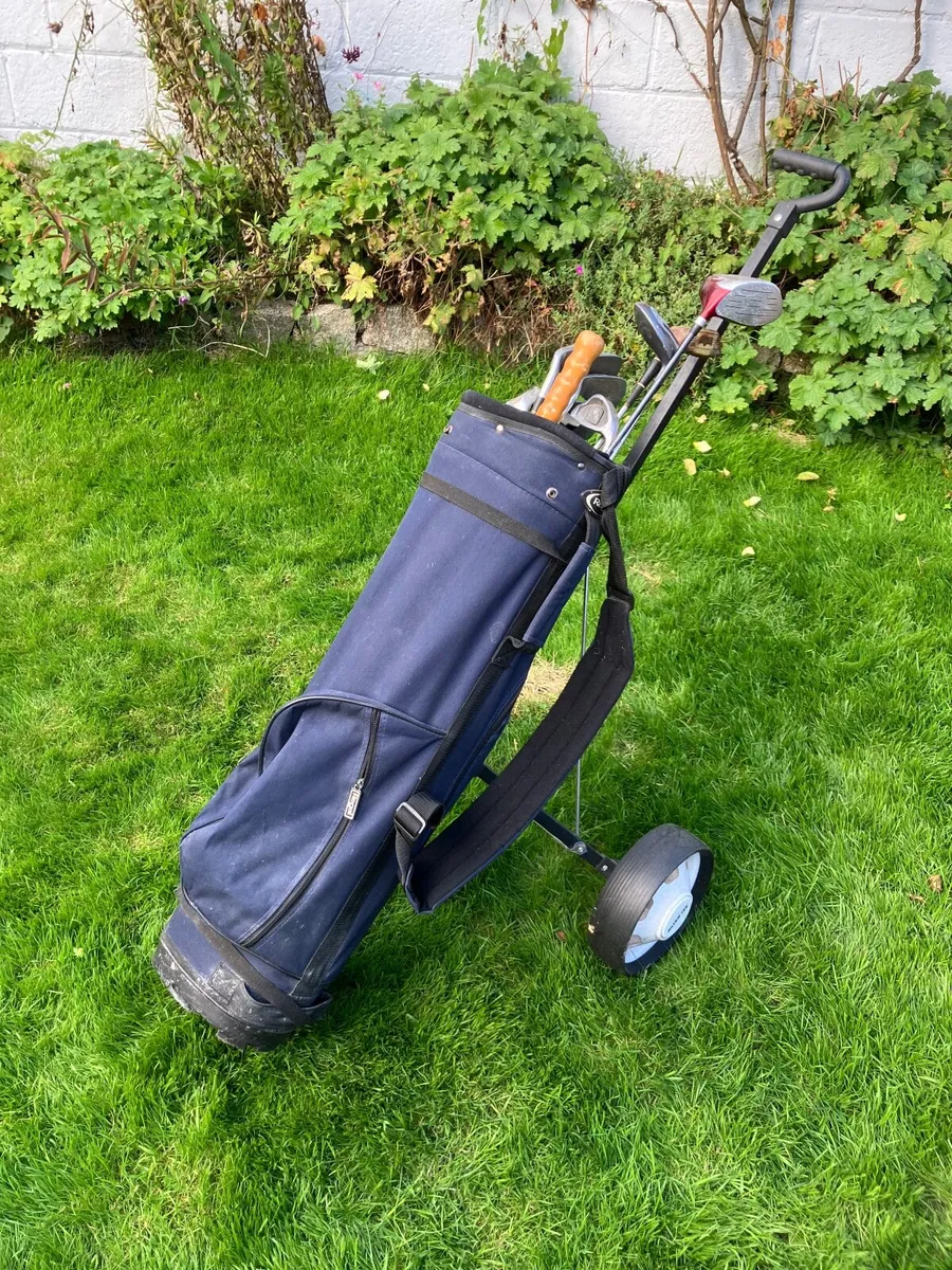 Golf clubs/caddy - Image 1