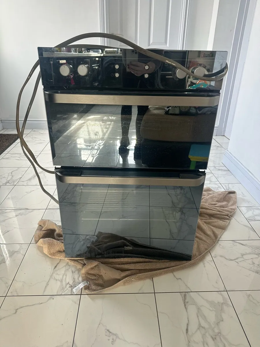 Electric oven - Image 1