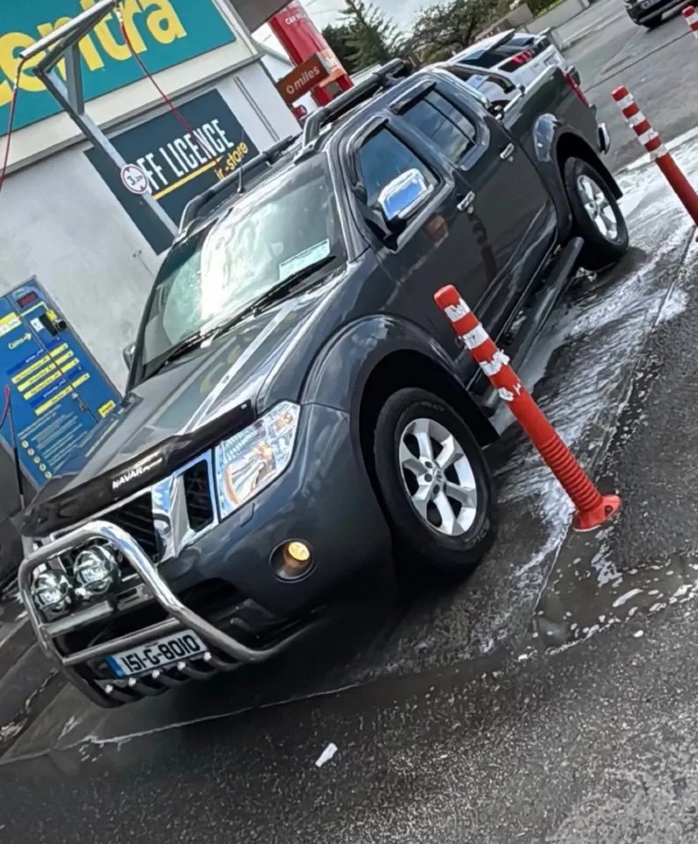 Nissan Navara 2015 - Image 1