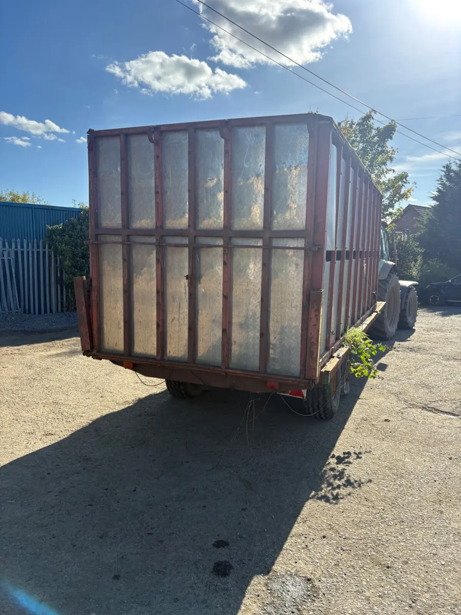 Tractor drawn Cattle trailer - Image 2