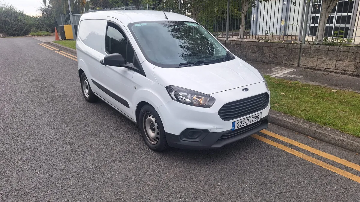 Ford Transit Courier 2022 - Image 1