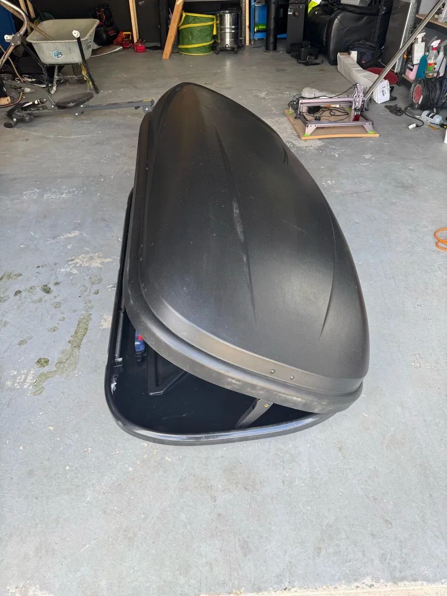 Larger roof box and bars - Image 1