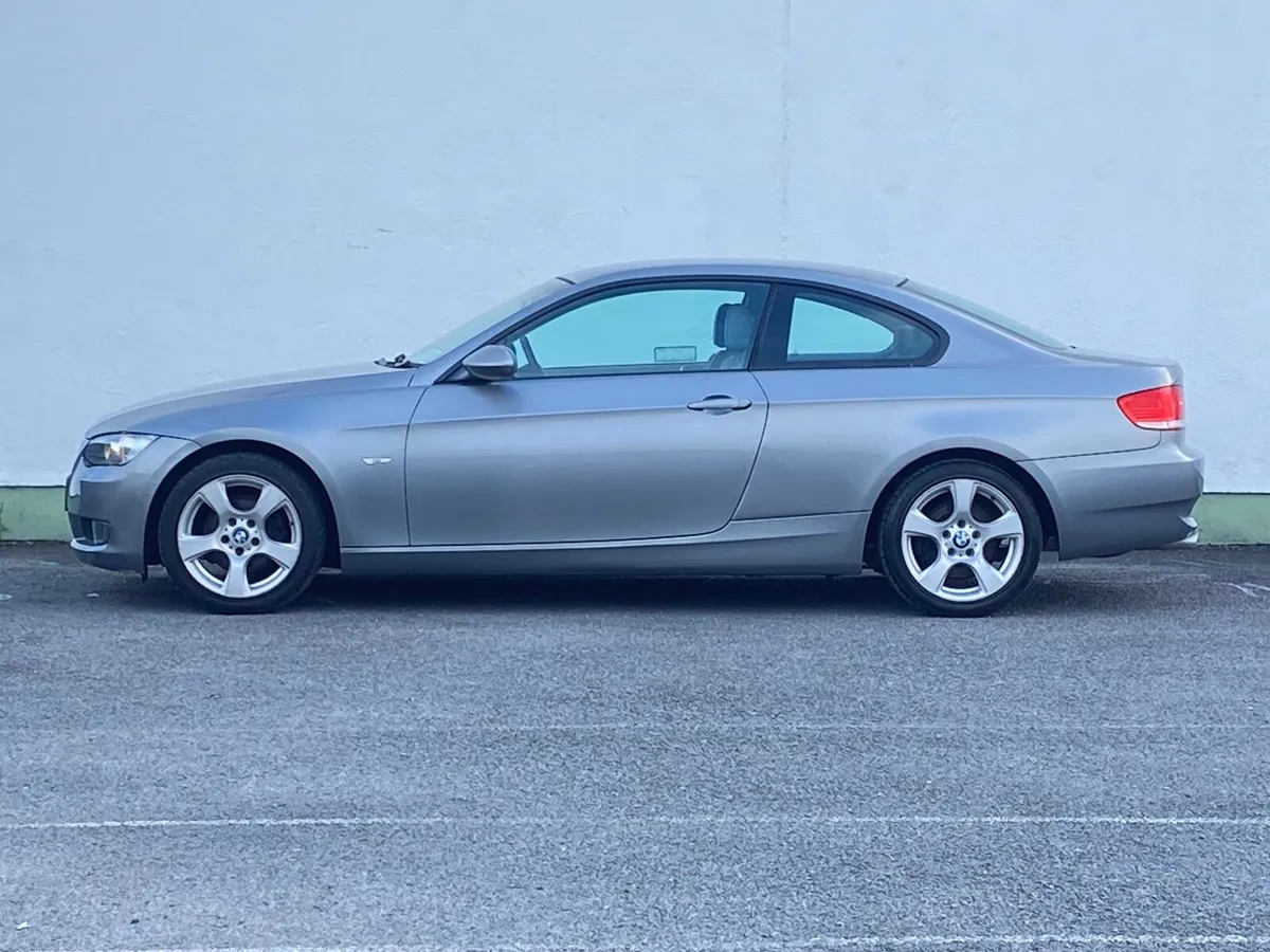 BMW 3-Series 2007 320i coupe - Image 2