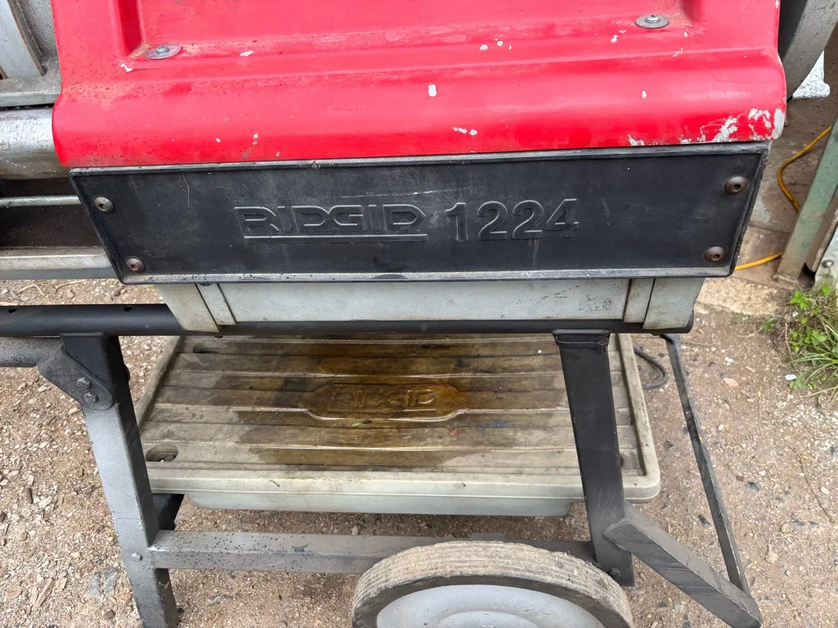 RIDGID 1224 THREADER  1/2” to 4” - Image 1