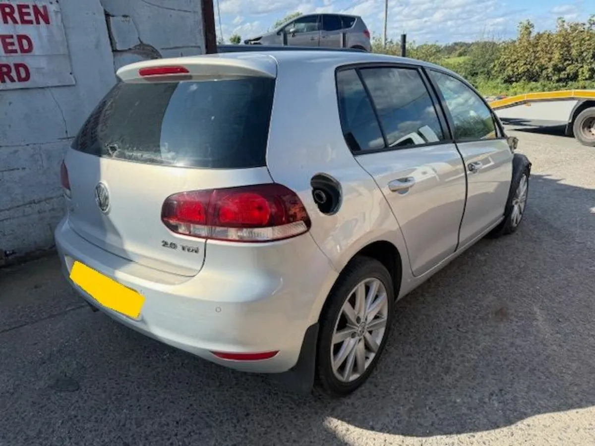 2009 VOLKSWAGEN GOLF 2.0L-D - Image 3