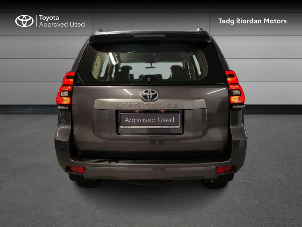 Toyota Land Cruiser LWB BUSINESS - Image 4