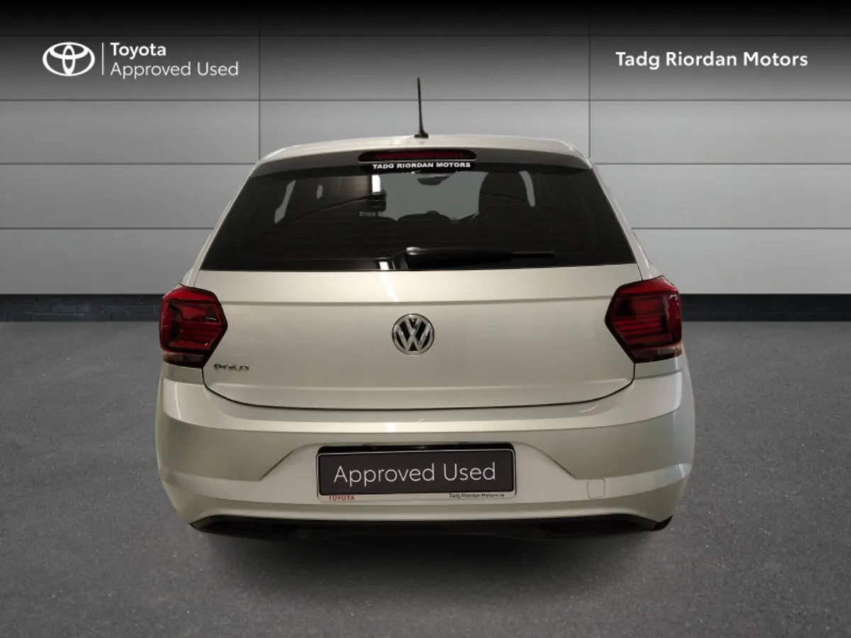 Volkswagen Polo TRENDLINE 1.0 MANUAL 5SPEED 80HP 5 - Image 4