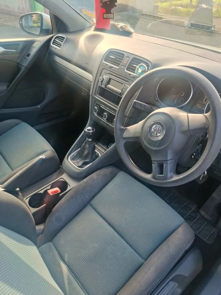 VW Golf - Image 4