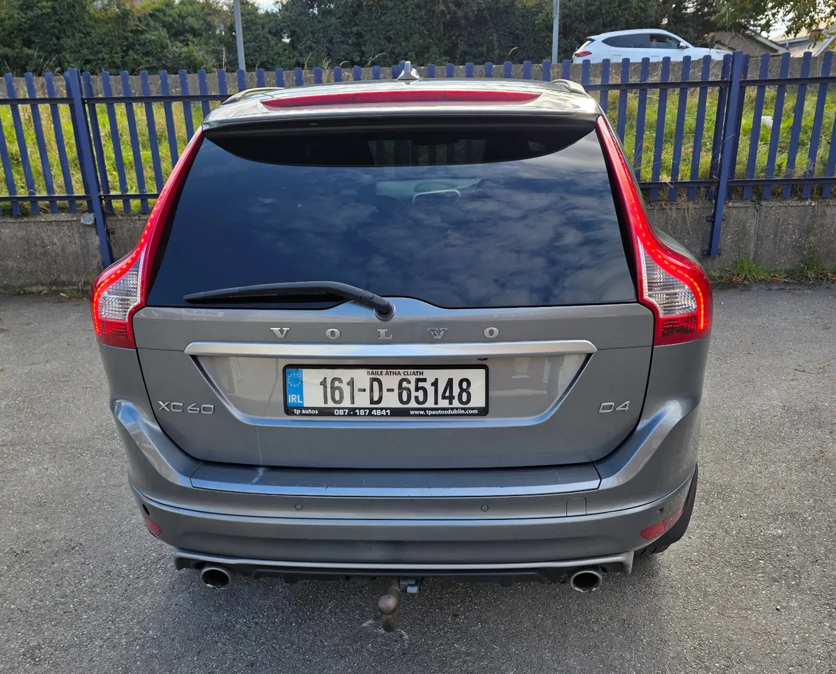 Volvo XC60 2016 R-Design - Image 4