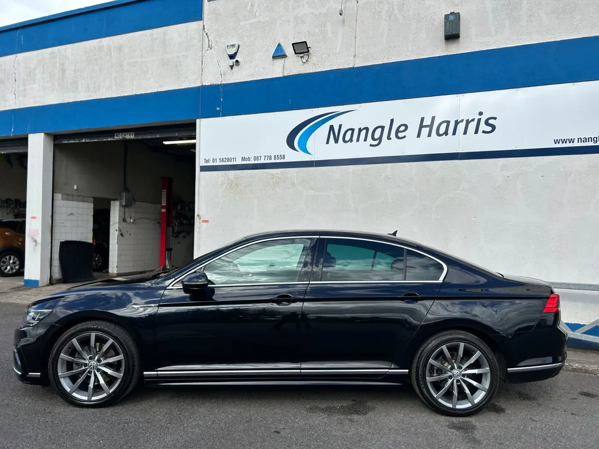 Volkswagen Passat R LINE 190 Bhp. - Image 2