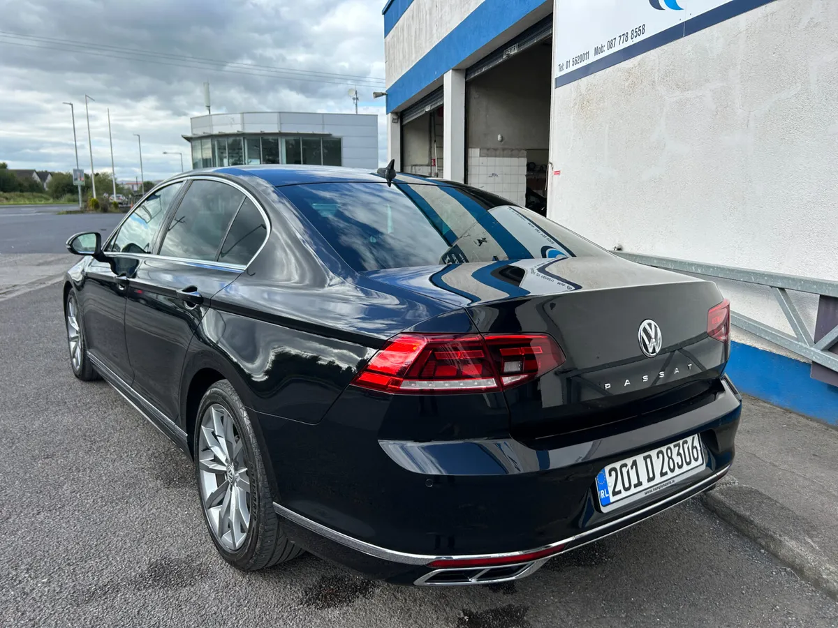 Volkswagen Passat R LINE 190 Bhp. - Image 3