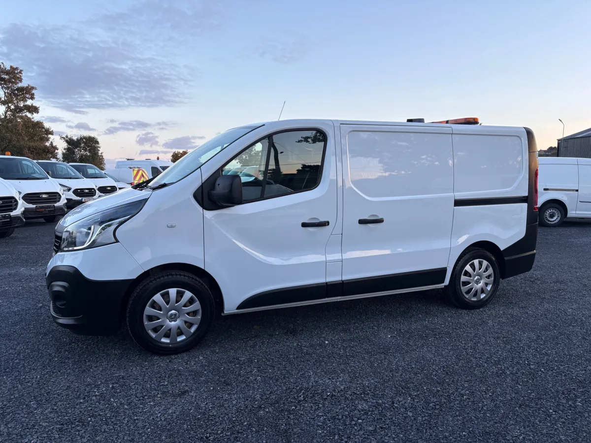 Renault Trafic - Image 2