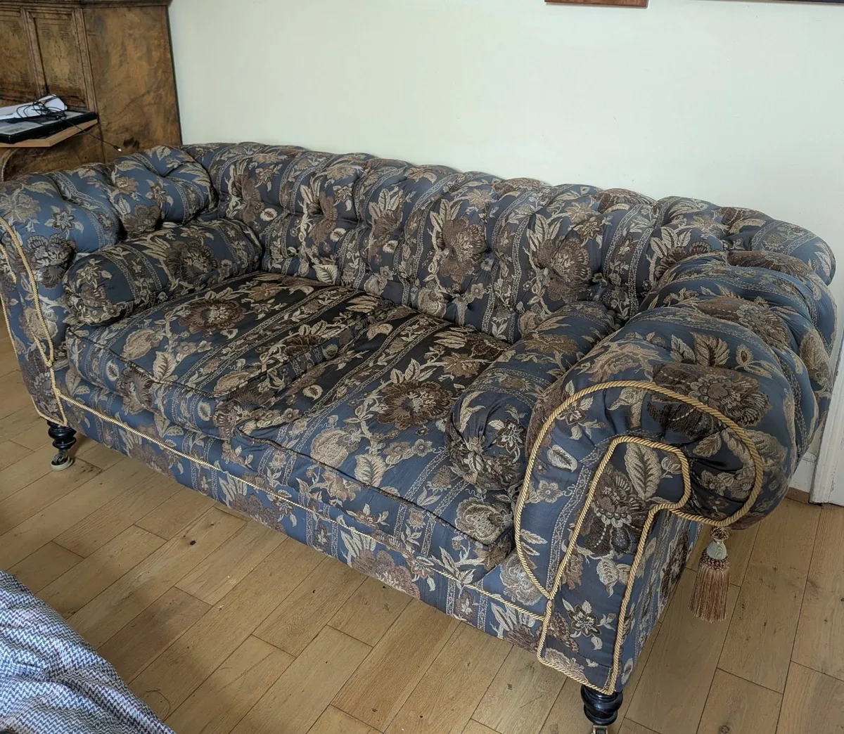Chesterfield Couch - Image 2