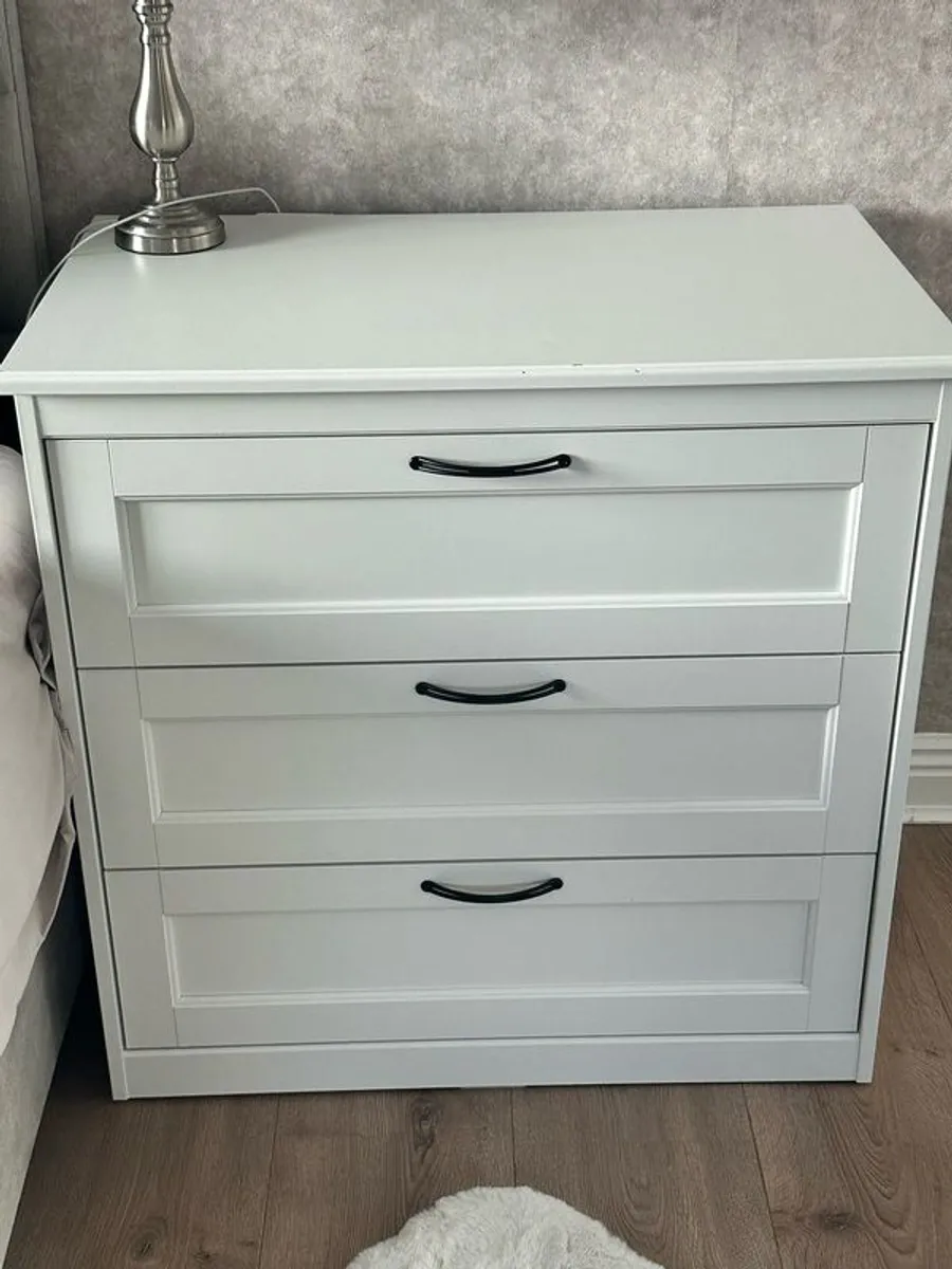 3 Bedroom chest of drawers - Image 3