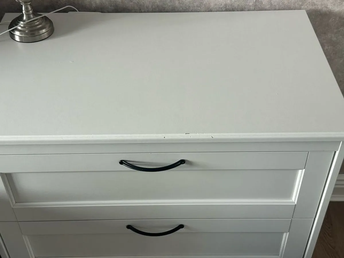 3 Bedroom chest of drawers - Image 4