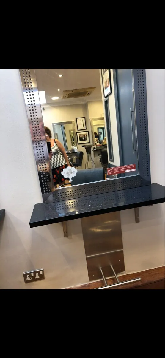 Custom made salon station - Image 1