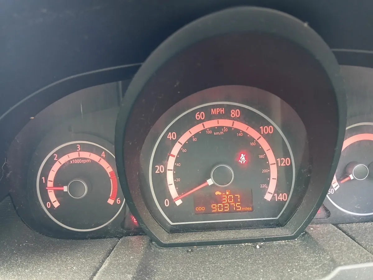 Kia Ceed 2012 - Image 2