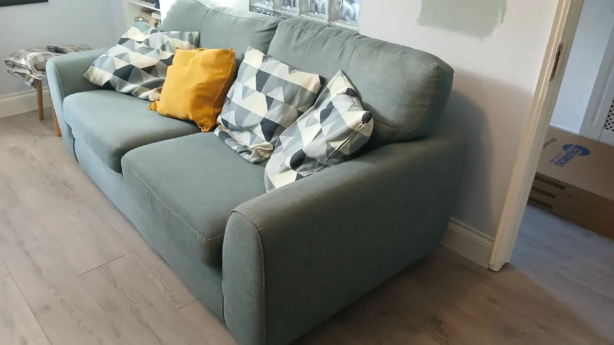 Three seater sofa x2 - Image 3
