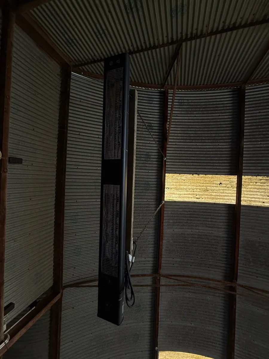 Electric overhead or wall heater - plug in - Image 2