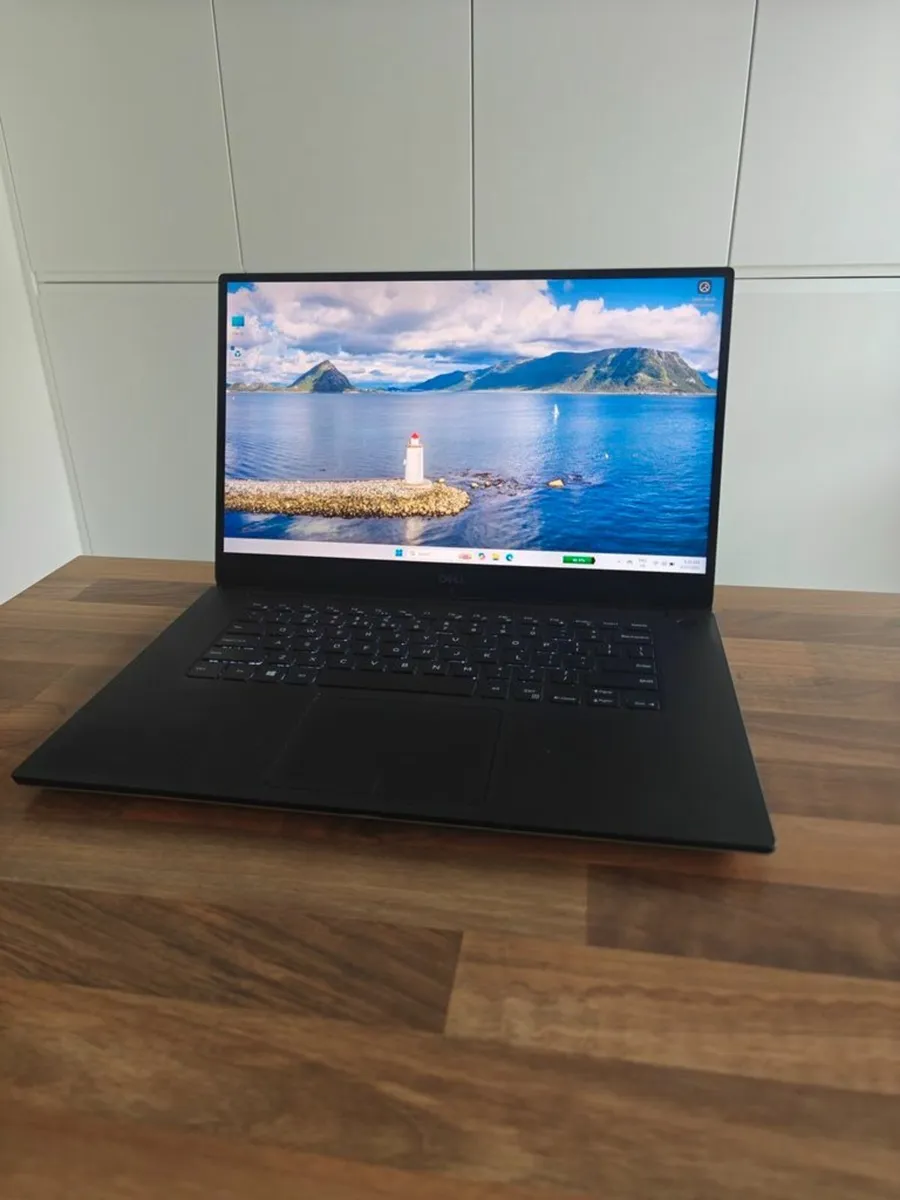 Dell Precision 5530 | i7 | 16GB | 512GB | 15.6" 4K - Image 1