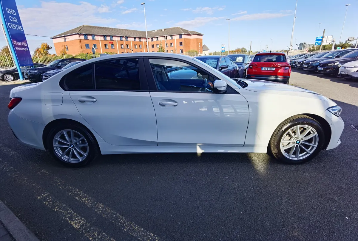 BMW 3 SERIES 330E SE PRO AUTOMATIC PHEV - Image 4
