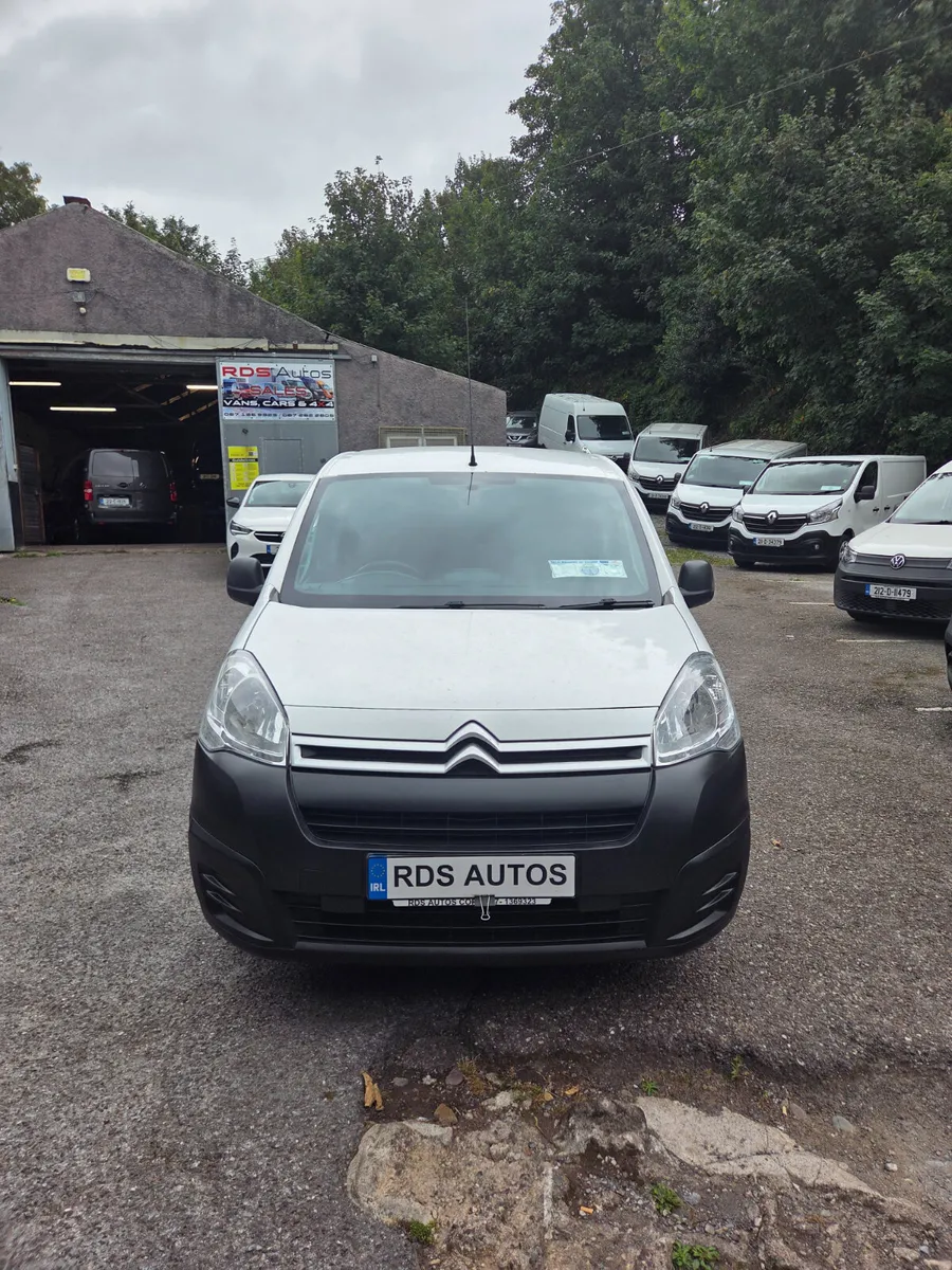 🔥17 BERLINGO 3SEATER🔥 - Image 2
