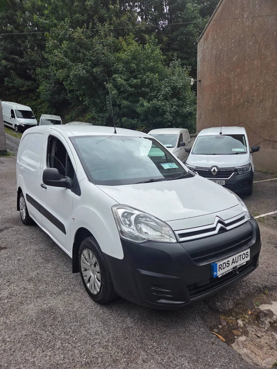 🔥17 BERLINGO 3SEATER🔥 - Image 1
