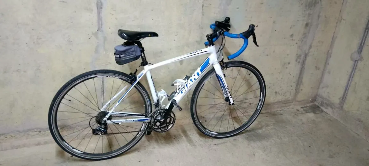 Giant Defy 1 - Image 1