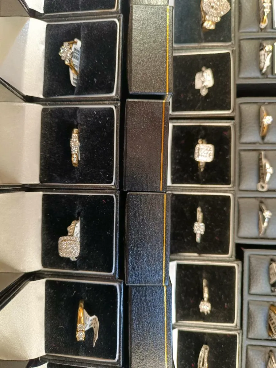 Gold & Diamond Rings Selection - Image 3