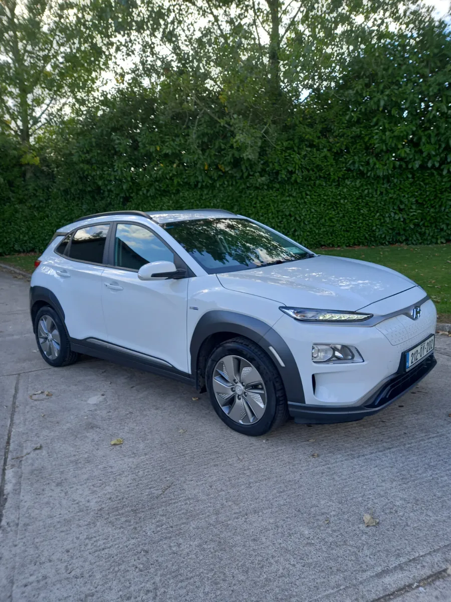 2021 Hyundai KONA Electric - Image 2