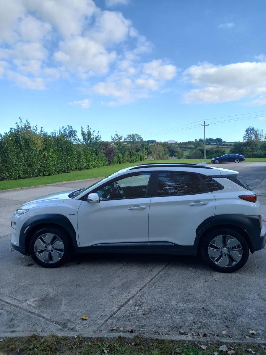 2021 Hyundai KONA Electric - Image 4