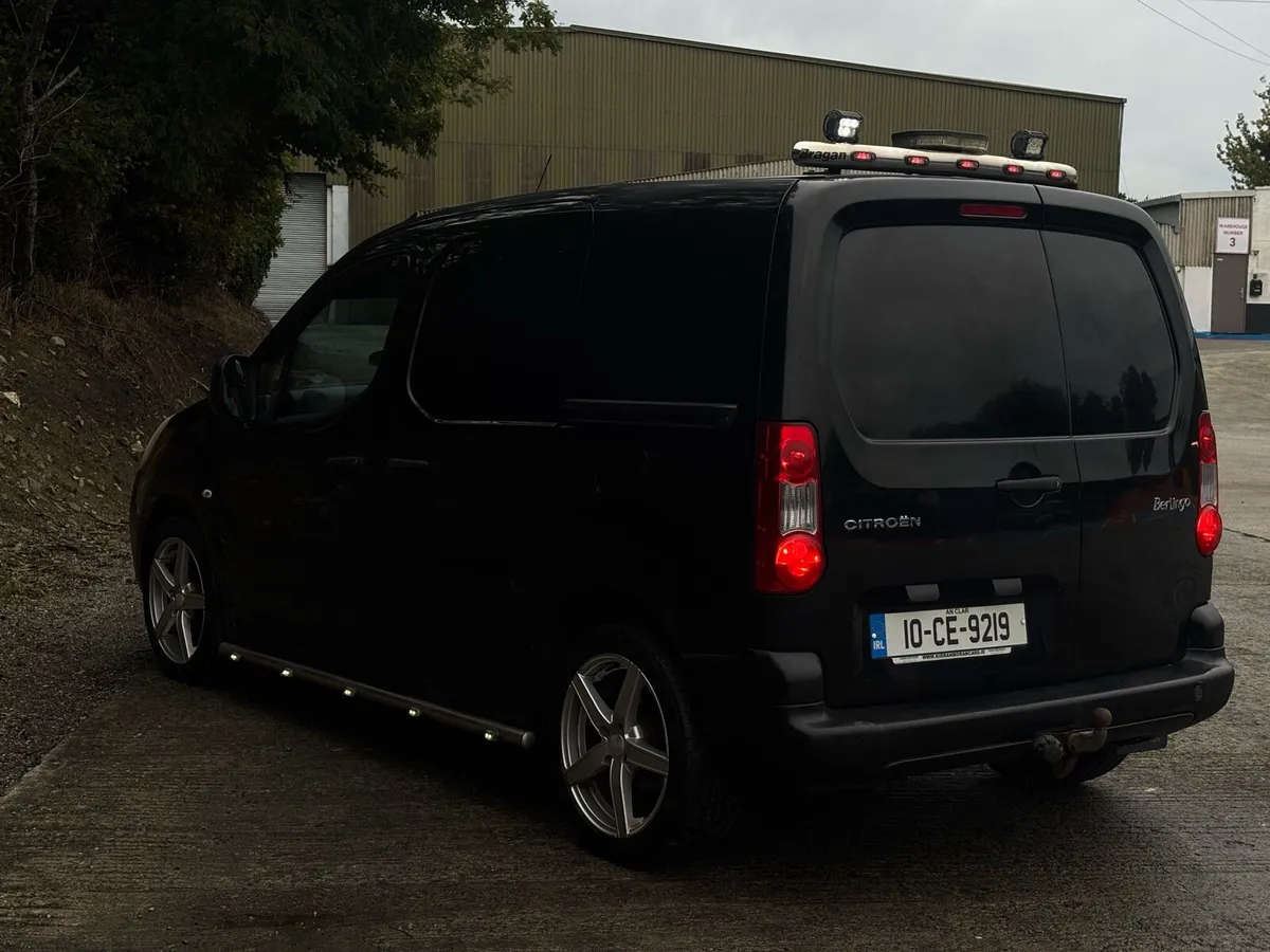 Citroen Berlingo 1.6 Diesel Full LED Light Kit - Image 4