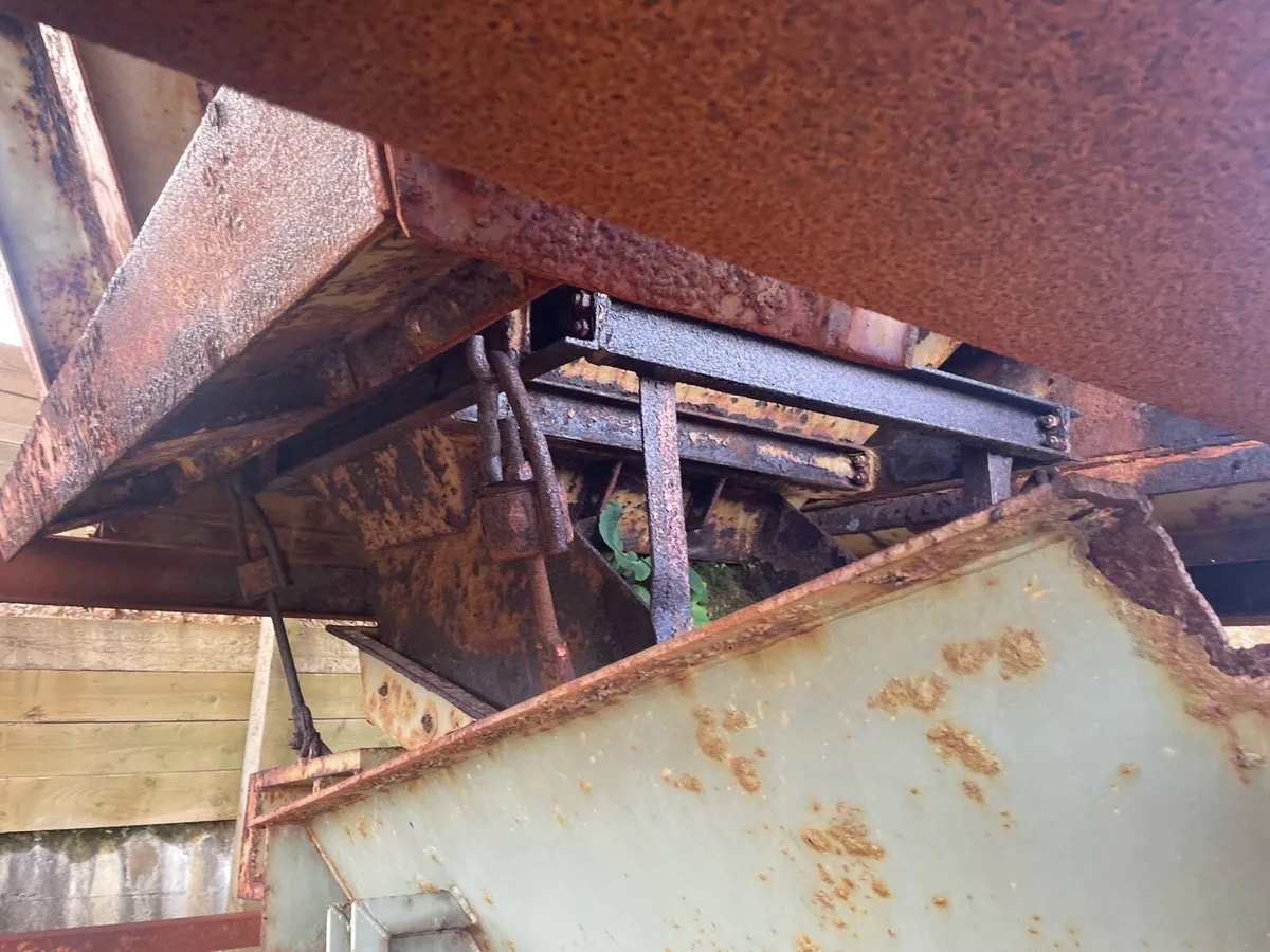 Plant and machinery - Image 4