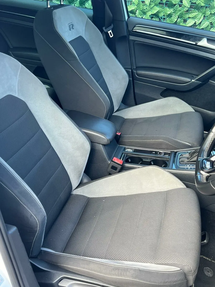 Golf R - Image 3