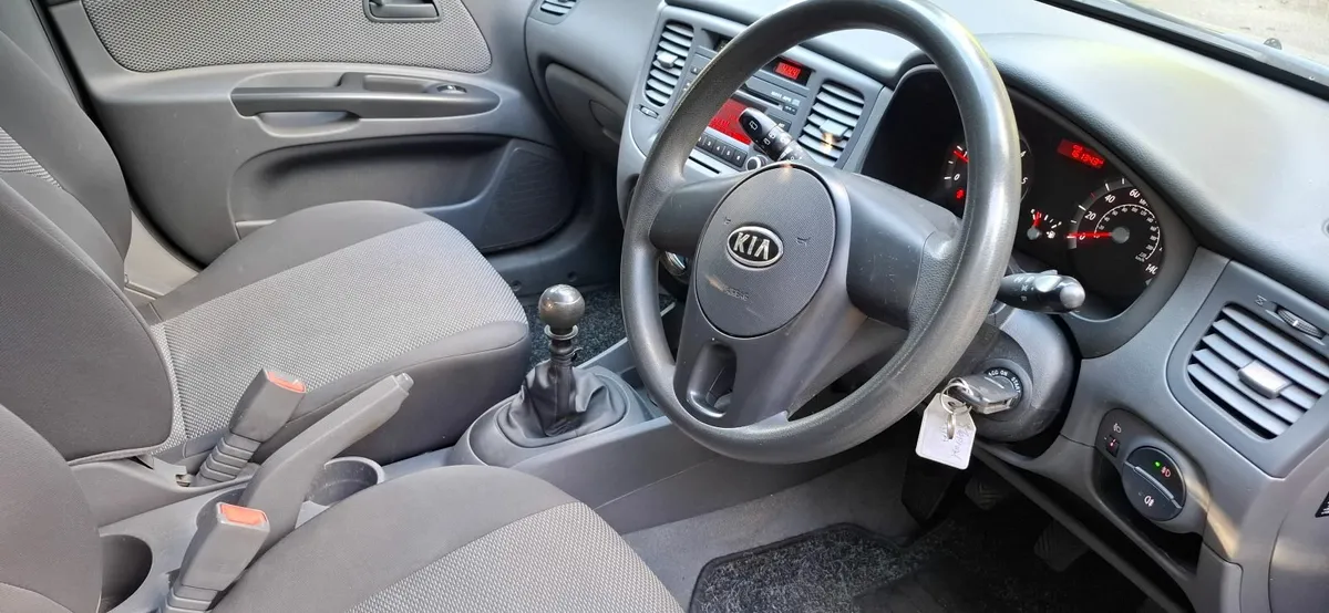11 Kia Rio,    "Diesel,        NCT 2/26 - Image 2