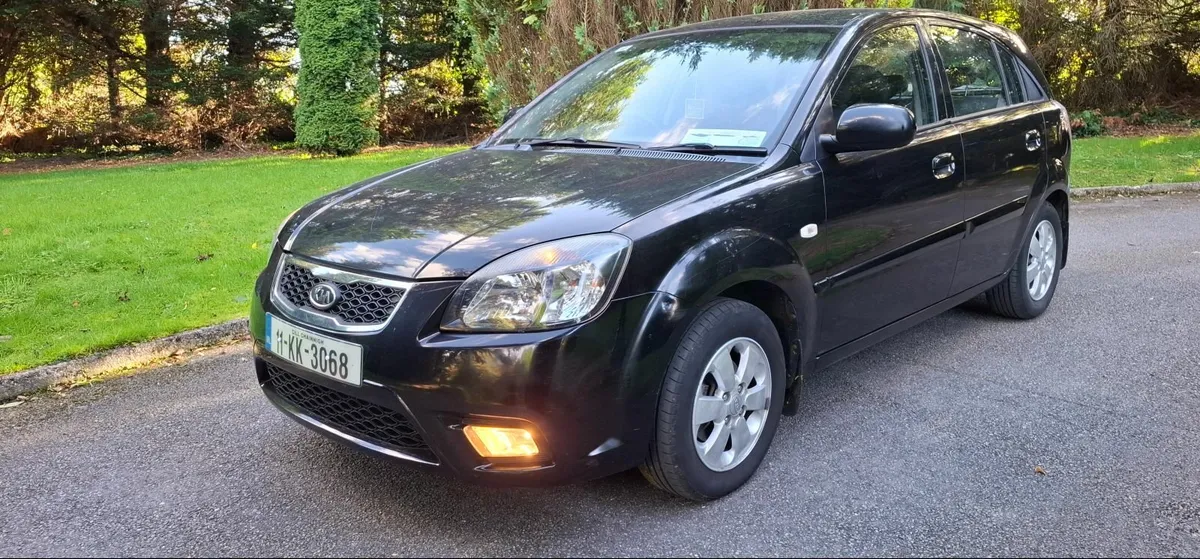 11 Kia Rio,    "Diesel,        NCT 2/26 - Image 1