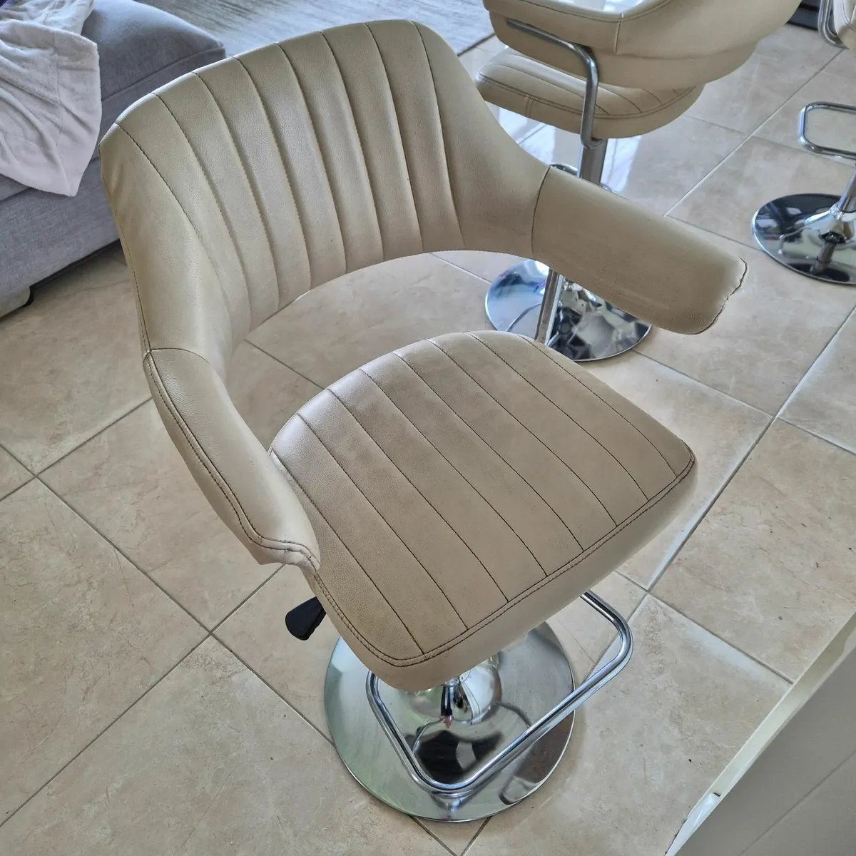 Bar stools - Image 3