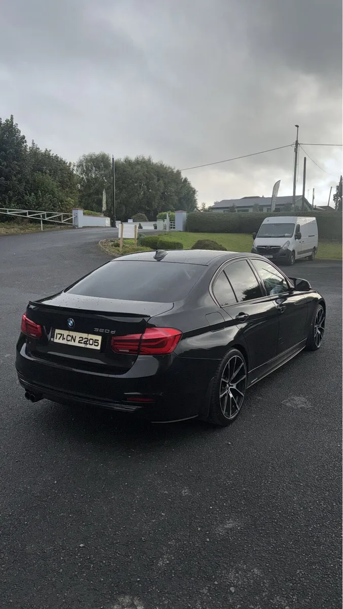 2017 BMW 320 D SPORT - BLACK EDITION - 2 YEARS NCT - Image 4