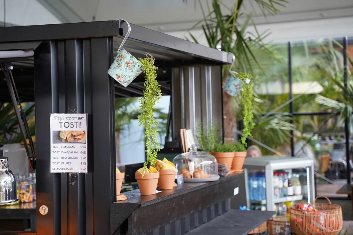 Container Coffee Shop  8x2 m RAL 9005 - Image 4