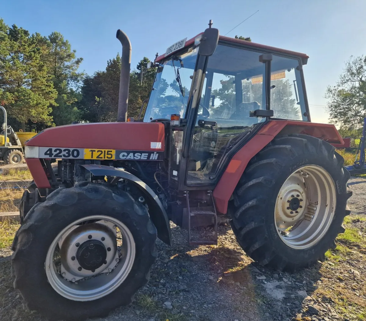 Case 4230 Tractor - Image 2