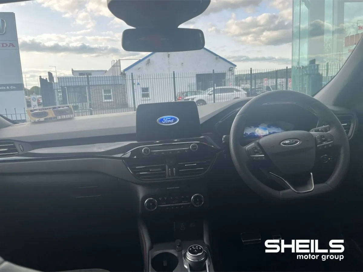 Ford Kuga 2.5 Duratec 225PS Phev St-line Auto - Image 3
