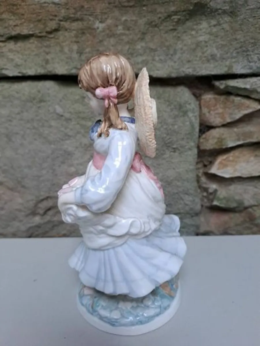 Coalport limited edition figurine - Image 2