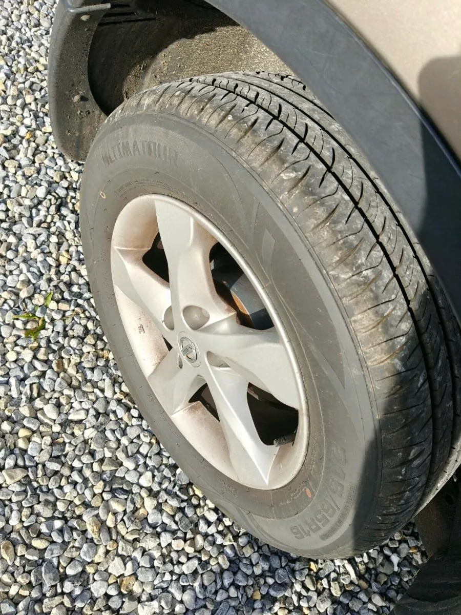 Nissan Qasqai 2012 - Image 3