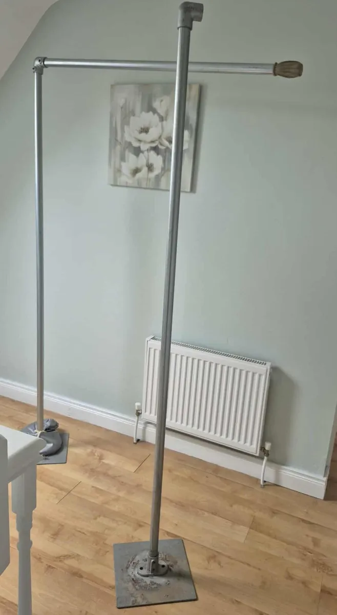 Handmade balloon stand frame - Image 1