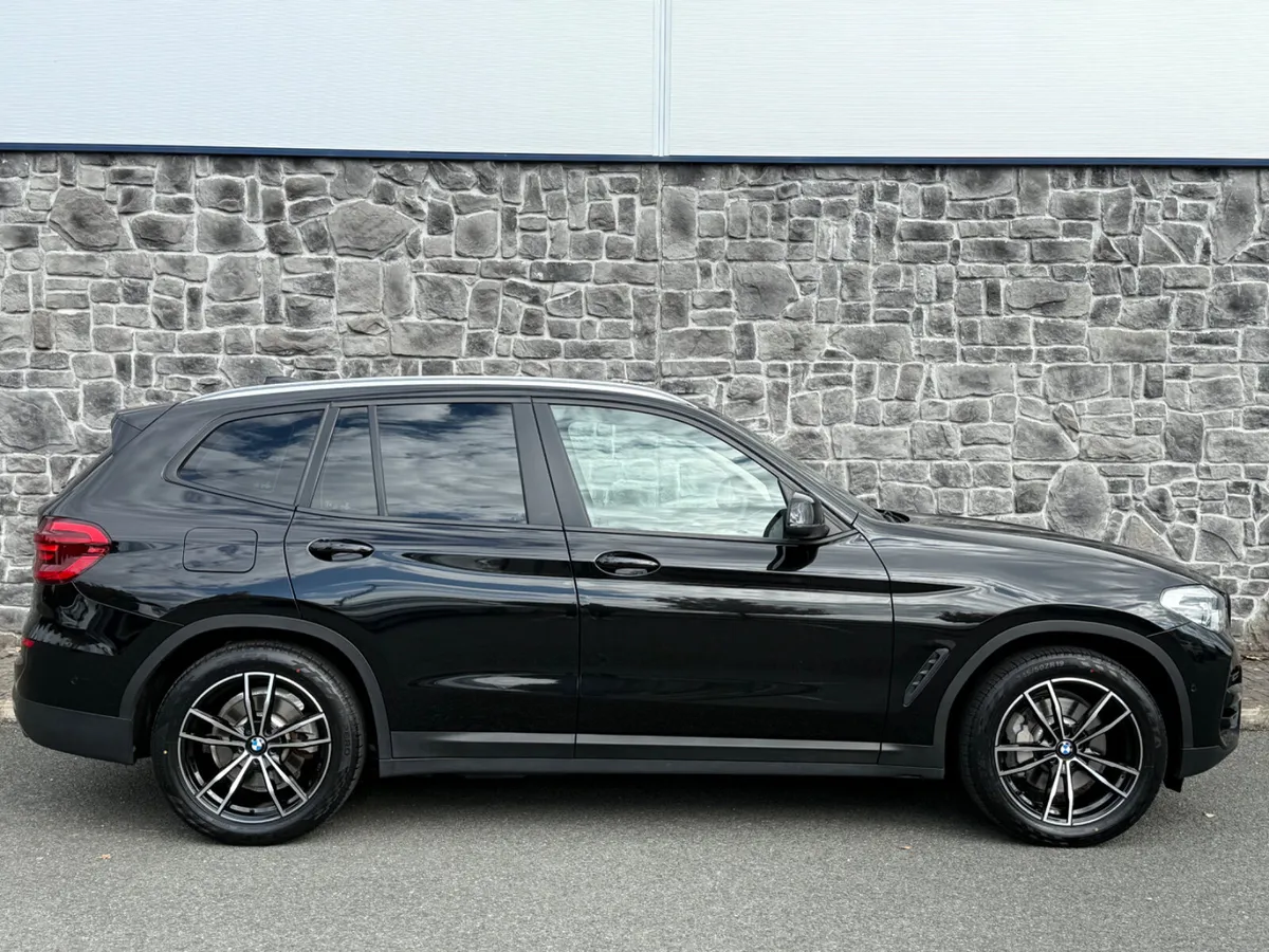 2021 BMW X3 X-Drive 30e FSH - Image 4